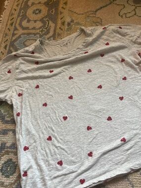 LOFT Light Gray Short Sleeve Tee with Red Heart Print